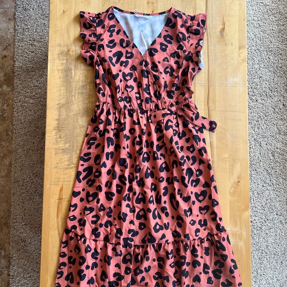 Pat Pat Family Matching Set - Leopard Print - Mommy Dress Medium